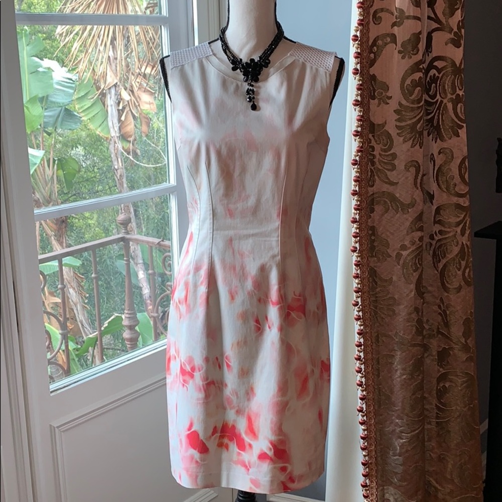 Elie Tahari flattering summer dress